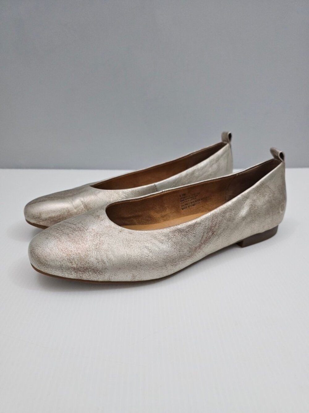 Born Patrice Slip On Ballet Flat Womens 9.5 Light Gold Leather Metallic Comfort